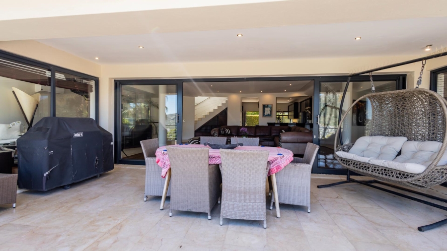 4 Bedroom Property for Sale in Hillcrest Western Cape